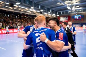 Spieler vom VfL Bad Schwartau am Jubeln